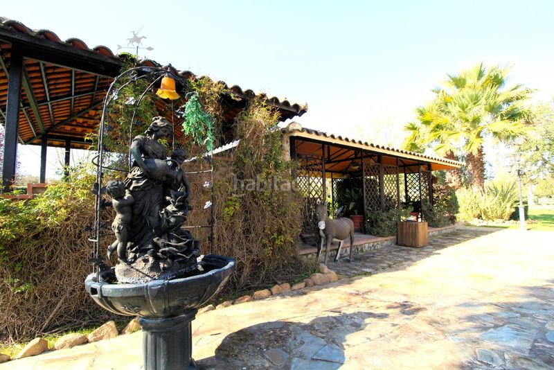 Foto dd5904f8-7b63-483b-9757-77c70c76b054. Casa amb calefacció piscina a Carretera de Sevilla - Los Montitos Badajoz