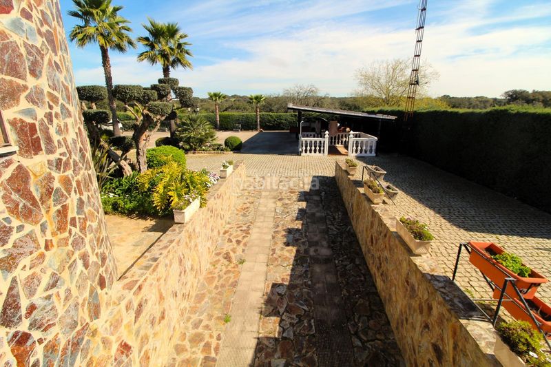 Foto ed4a2112-248a-4482-8c37-37fa0423695d. Casa amb calefacció piscina a Carretera de Sevilla - Los Montitos Badajoz