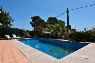 Xalet a Carrer alzina 11. Casa de ensueño con vistas al mar en playa de aro