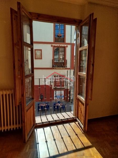 Foto d534f356-7207-4de1-8f30-98e7980075f6. Flat with heating in Casco Antiguo León