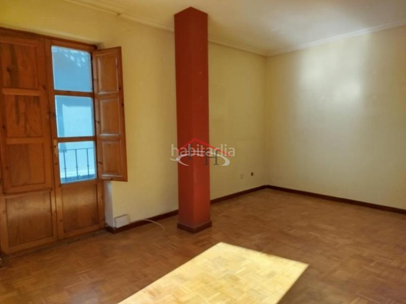 Foto ef273349-2a3a-4b14-8f75-1129650bcec7. Flat with heating in Casco Antiguo León