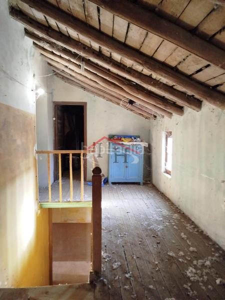 Foto 3e935569-b818-4301-aefd-fce66ac21d52. Casa amb calefacció a Valdefresno