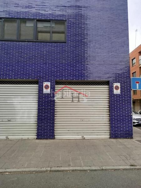 Foto 18c0858a-3b58-4c67-921d-0ce2dac3ad3c. Aparcament cotxe a La Vega - La Sal León