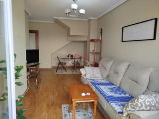 Zweistöckige Wohnung in San Esteban