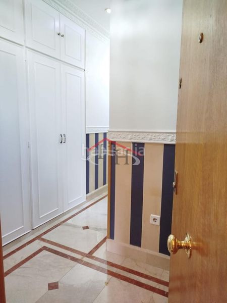 Foto d8bd81b3-5ab4-45f1-aab3-e35573f74b8f. Piso en Centro Ciudad León