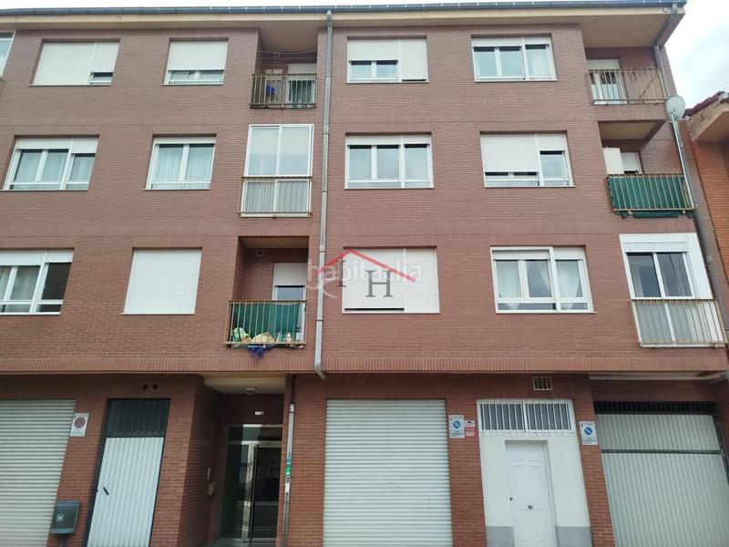 Foto bd032bde-4fab-4fe1-8d90-a4e121c9f74e. Apartament amb calefacció aparcament a Trobajo del camino