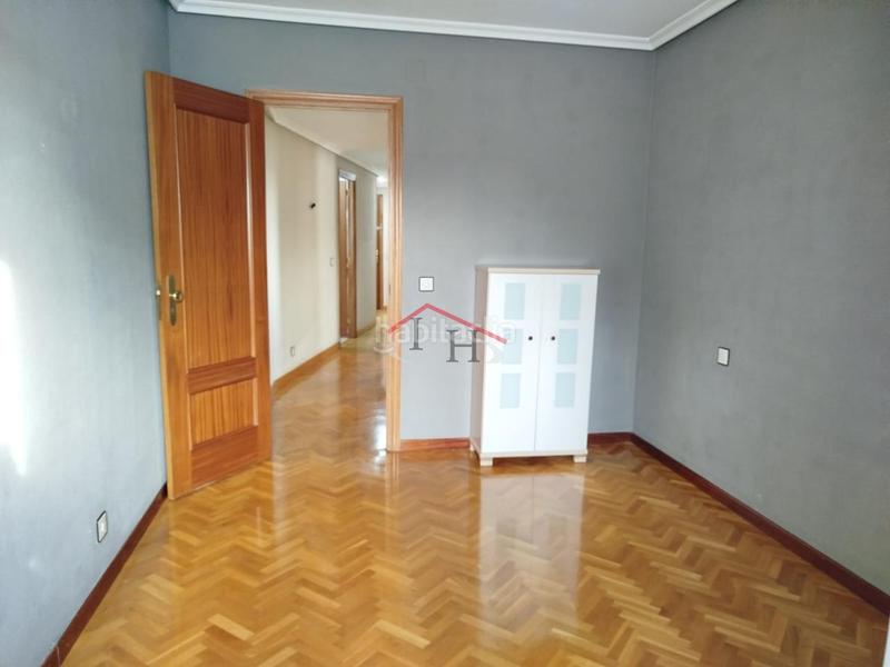 Foto b38310f4-415d-4816-b138-1b3b3e352057. Appartamento con riscaldamento parcheggio in Casco Antiguo León