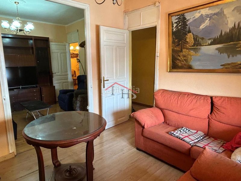 Foto c9c3a099-f283-4368-9e0d-3a0b98be0c6b. Pis amb calefacció a Centro Ciudad León