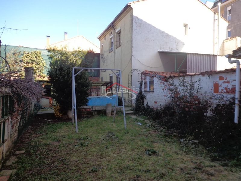 Foto c010a67e-c4aa-456b-b256-7f1699c941f5. Casa amb calefacció a Puente Castro León