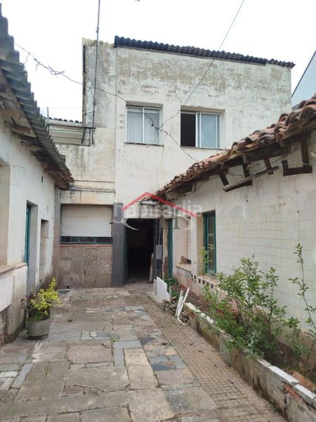 Foto 38f92605-db0b-4030-8f28-cfb8ff920df6. Casa amb calefacció aparcament a Puente Castro León
