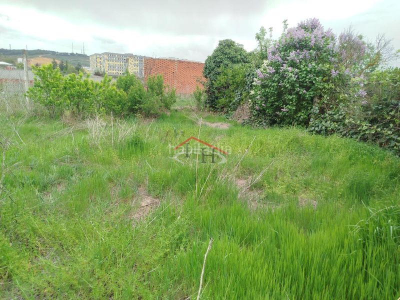 Foto c4273cf6-3b25-4d4f-ba3e-758a2e37a2ec. Casa amb calefacció aparcament a Puente Castro León