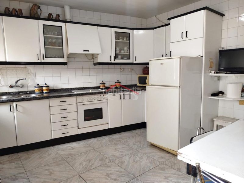 Foto f3d990e8-512e-4890-9a56-aac6c8fbcb40. Casa amb calefacció aparcament a Puente Castro León