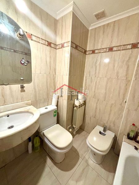Foto cd108d5d-1075-4f1d-a066-30955623a478. Apartament amb calefacció a Casco Antiguo León