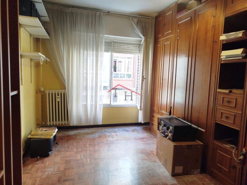 Foto 1c7ca4aa-2233-4fd2-8228-dd839c9dc31a. Etagenwohnung mit heizung parking in San Claudio - La Chantría León