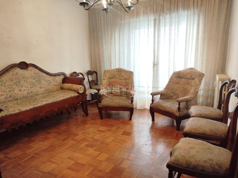 Foto a83488f6-1edd-47f5-a870-af568f36997d. Etagenwohnung mit heizung parking in San Claudio - La Chantría León