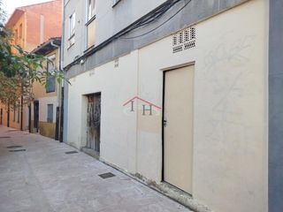 Local Comercial en Calle La Hoz