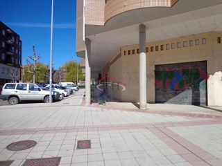 Alquiler Local Comercial  Joaquin lopez robles esq. profesor xaime andrs. Local comercial con calefaccin