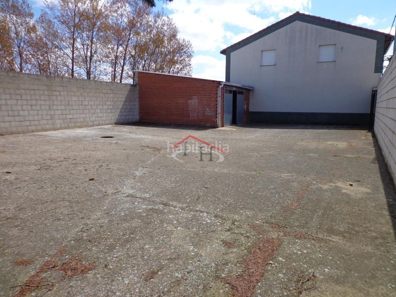 Foto a414cd86-84eb-4cd2-a51f-0a4e13c0daed. Casa amb calefacció aparcament a Villaturiel