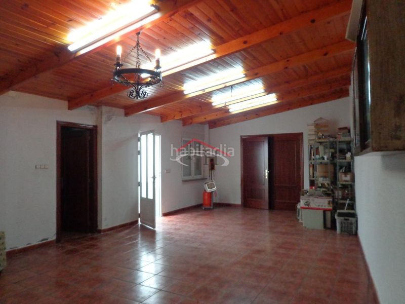 Foto e0c0e6cb-5c45-41d4-9a44-329097d41a23. Casa amb calefacció aparcament a Villaturiel