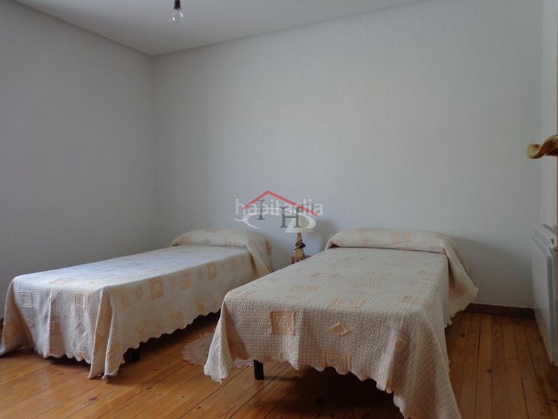 Foto f2082a39-cdf9-458b-870b-d6df2a4947a9. Casa amb calefacció aparcament a Villaturiel