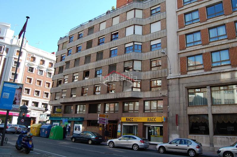 Foto e0de77ca-1562-4974-8885-ba48a0b42299. Oficina amb calefacció a Centro Ciudad León