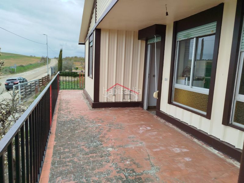 Foto 3d393deb-1b90-4838-9103-966fb04acb93. Casa amb calefacció aparcament a Vegas del Condado