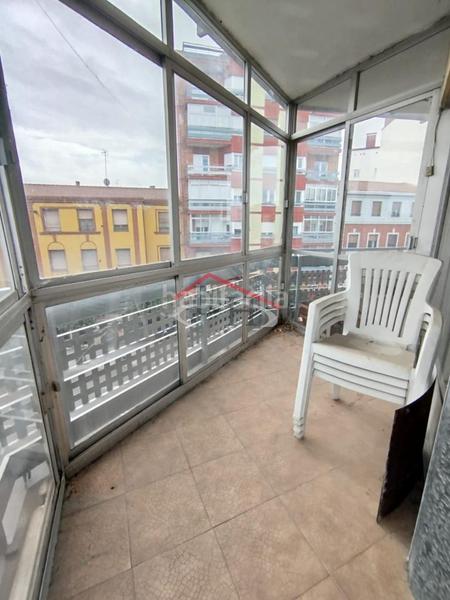 Foto bd00fdab-a6cf-4adf-933d-3e62ee486851. Etagenwohnung mit heizung in Crucero León