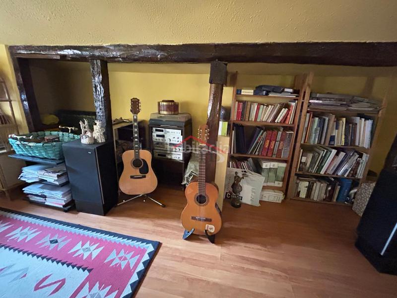 Foto ae0e3f3f-6dc2-414c-9a30-97967ce563c6. Zweistöckige wohnung mit heizung in Casco Antiguo León
