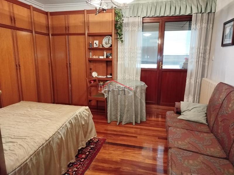 Foto adc693ee-6e92-4b19-b8ce-5d88ddd1108b. Appartamento con riscaldamento parcheggio in San Claudio - La Chantría León