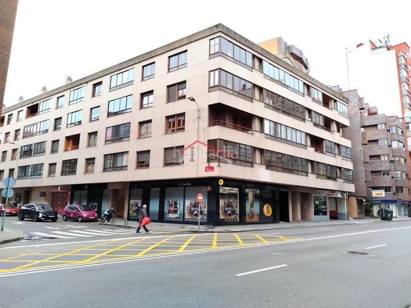 Foto af0578c5-ff59-4ea3-b33b-33b80174fcc0. Appartamento con riscaldamento parcheggio in San Claudio - La Chantría León