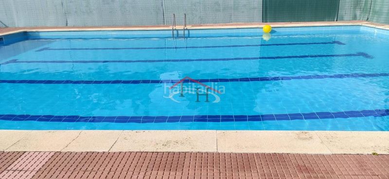 Foto 99d0c49f-7ef0-4819-8c1e-7bf9dc36515a. Casa adossada amb calefacció aparcament piscina a Villaquilambre