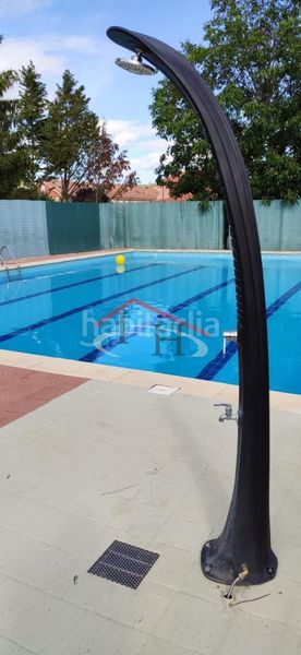 Foto b0f61035-5177-4227-9639-28079784587c. Casa adossada amb calefacció aparcament piscina a Villaquilambre
