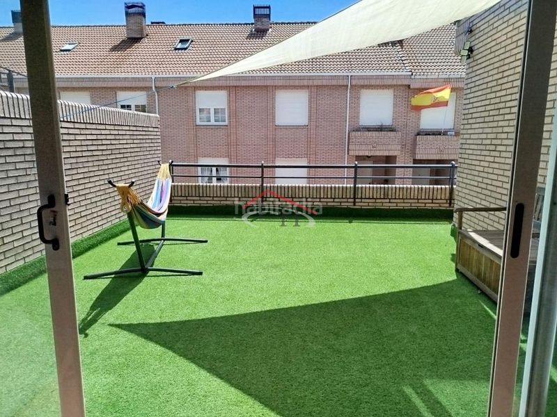Foto cfc65623-c4d0-4b55-ae9c-e5628d7591a8. Casa adossada amb calefacció aparcament piscina a Villaquilambre