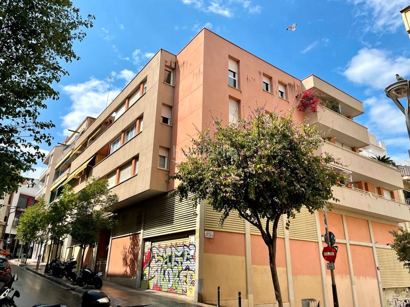 Foto 3f0da0d3-fb3e-486c-8e81-9d7022e51ac9. Attique avec chauffage parking dans Guinardó Barcelona