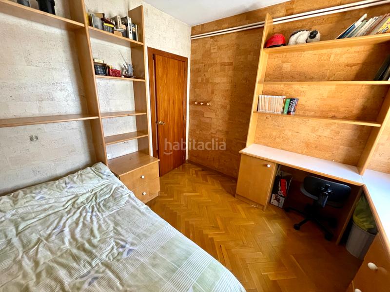 Foto 46ea9c1a-2d18-4e52-8eaf-6d1f38bbb7f3. Attique avec chauffage parking dans Guinardó Barcelona