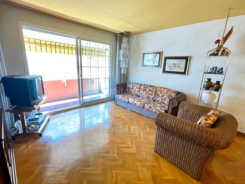 Foto 5555c8bf-c08c-4afe-9cd3-7f47558b8d12. Attique avec chauffage parking dans Guinardó Barcelona