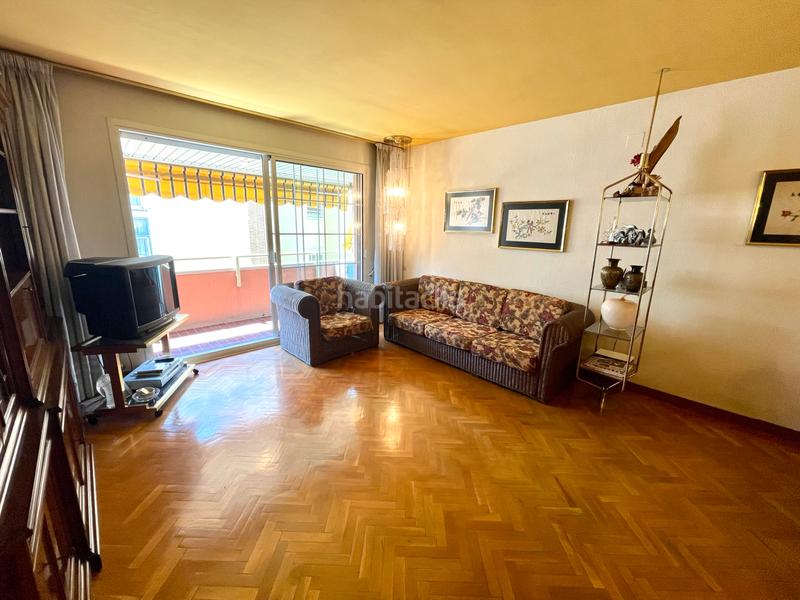 Foto 69e90766-94de-4419-842f-7d7c48312f72. Attique avec chauffage parking dans Guinardó Barcelona