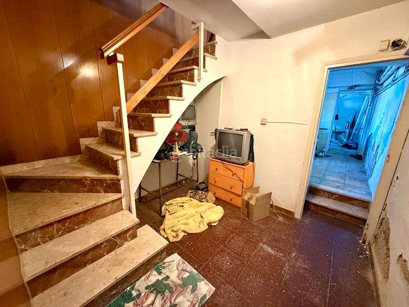 Foto 2bb412f9-b37f-4a00-aed5-55112718d834. Casa amb xemeneia calefacció aparcament a La Font d´en Fargues Barcelona