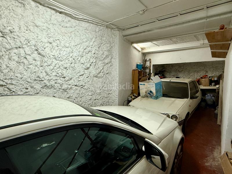 Foto 3d794871-6944-46e0-85dd-7c232c5d2436. Casa amb xemeneia calefacció aparcament a La Font d´en Fargues Barcelona