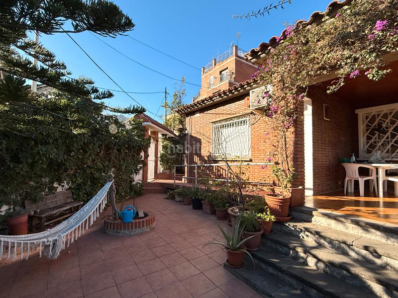 Foto ba7c2256-007b-403d-bf66-5f0a8f0559b2. Casa amb xemeneia calefacció aparcament a La Font d´en Fargues Barcelona