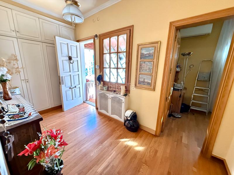 Foto f9d2d525-290b-4976-b335-197c5170e389. Casa amb xemeneia calefacció aparcament a La Font d´en Fargues Barcelona