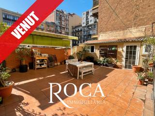 Appartement  Passeig de sant joan. Piso reformado con maravillosa terraza y en una zona excepcional