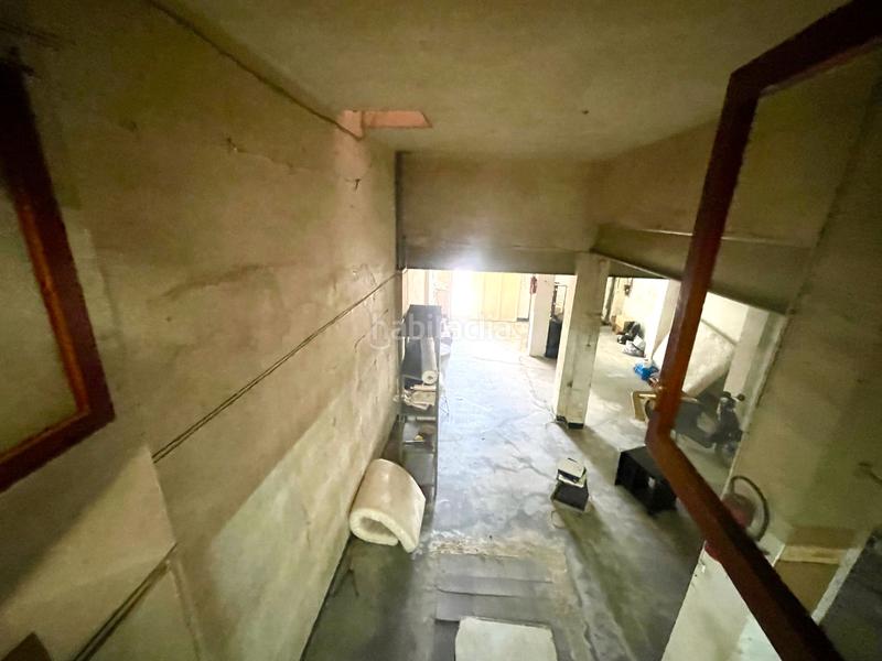 Foto b0f98cfb-01b7-43f0-9e38-7dd828d3c1de. Local commercial dans carrer de l'arc de sant martí 36 dans Barcelona