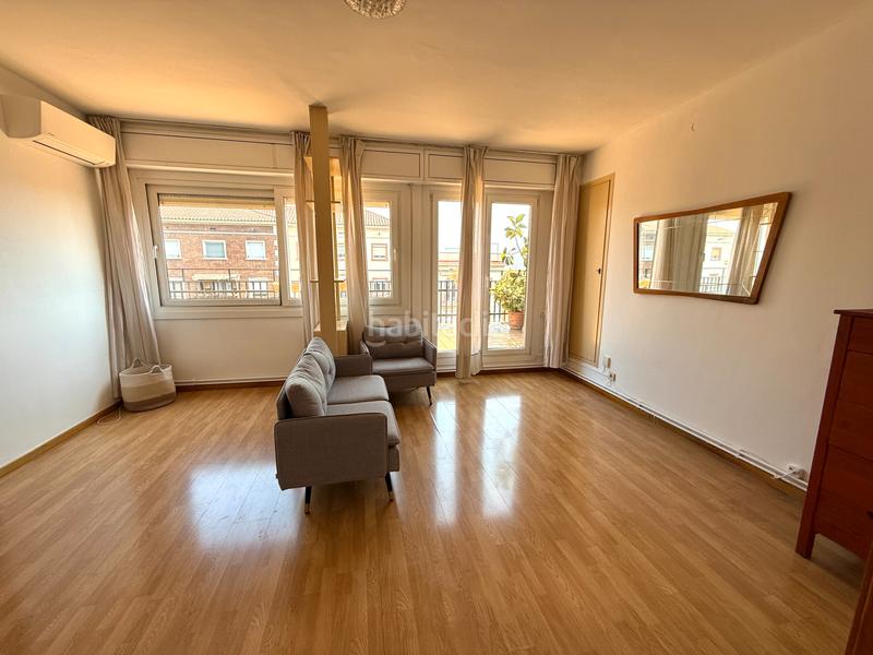 Foto 0d30a465-abab-4b85-9596-f070beb3bc52. Dachwohnung mit heizung in Guinardó Barcelona