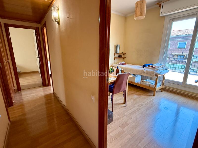 Foto 187e971b-8302-45a1-be73-7f9328a01200. Dachwohnung mit heizung in Guinardó Barcelona