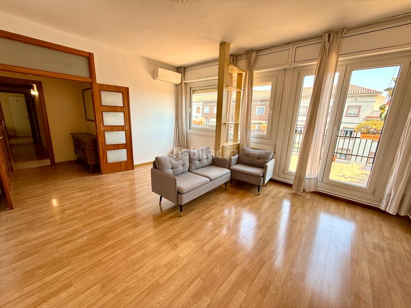 Foto 19e7d141-b95c-4172-a19a-867e1048ff74. Dachwohnung mit heizung in Guinardó Barcelona