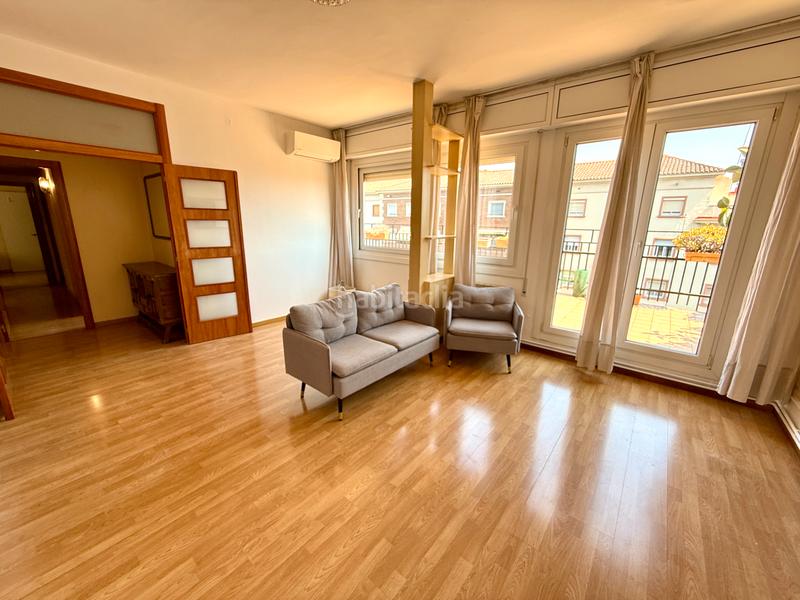 Foto 83a4b974-1589-4db2-95bd-6c474c552db6. Dachwohnung mit heizung in Guinardó Barcelona