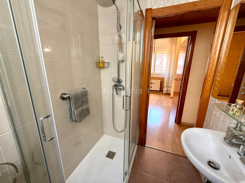 Foto 8bd5aa04-f1c9-49e3-9bbc-d957eda09890. Dachwohnung mit heizung in Guinardó Barcelona