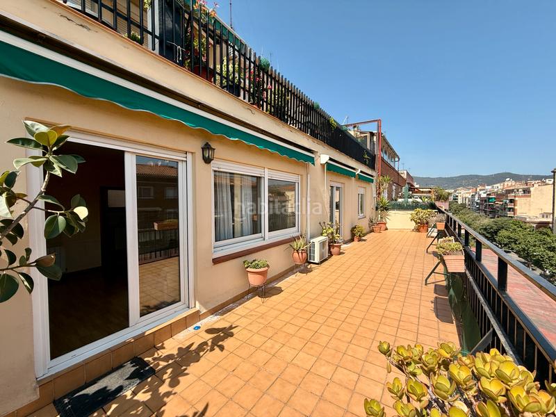 Foto be2802ac-bc0a-4ae4-8c27-eaaa113430f0. Dachwohnung mit heizung in Guinardó Barcelona