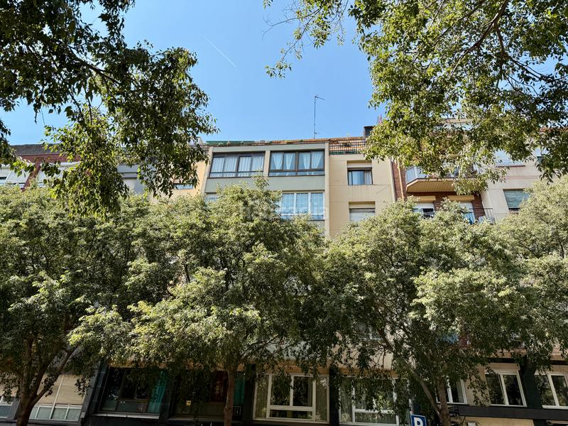 Foto f164306a-d1b4-48eb-aa41-dc767810be7f. Dachwohnung mit heizung in Guinardó Barcelona